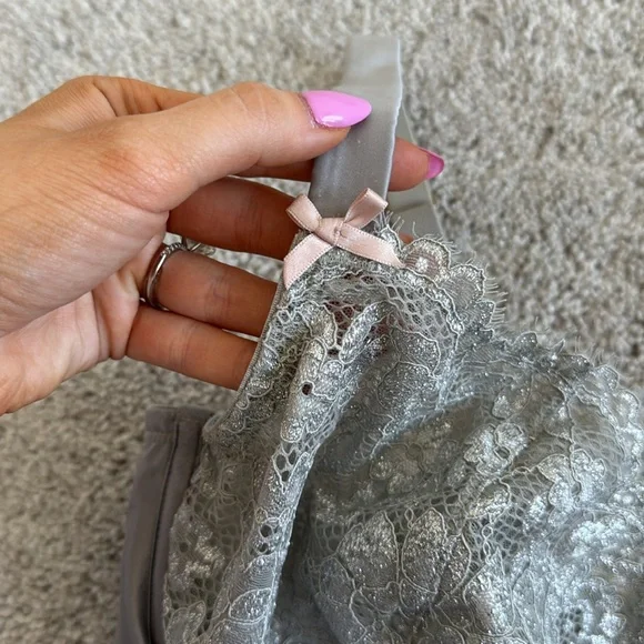 CACIQUE Silver Lace Unlined Balconette Bra - Size 40F - Picture 2 of 7